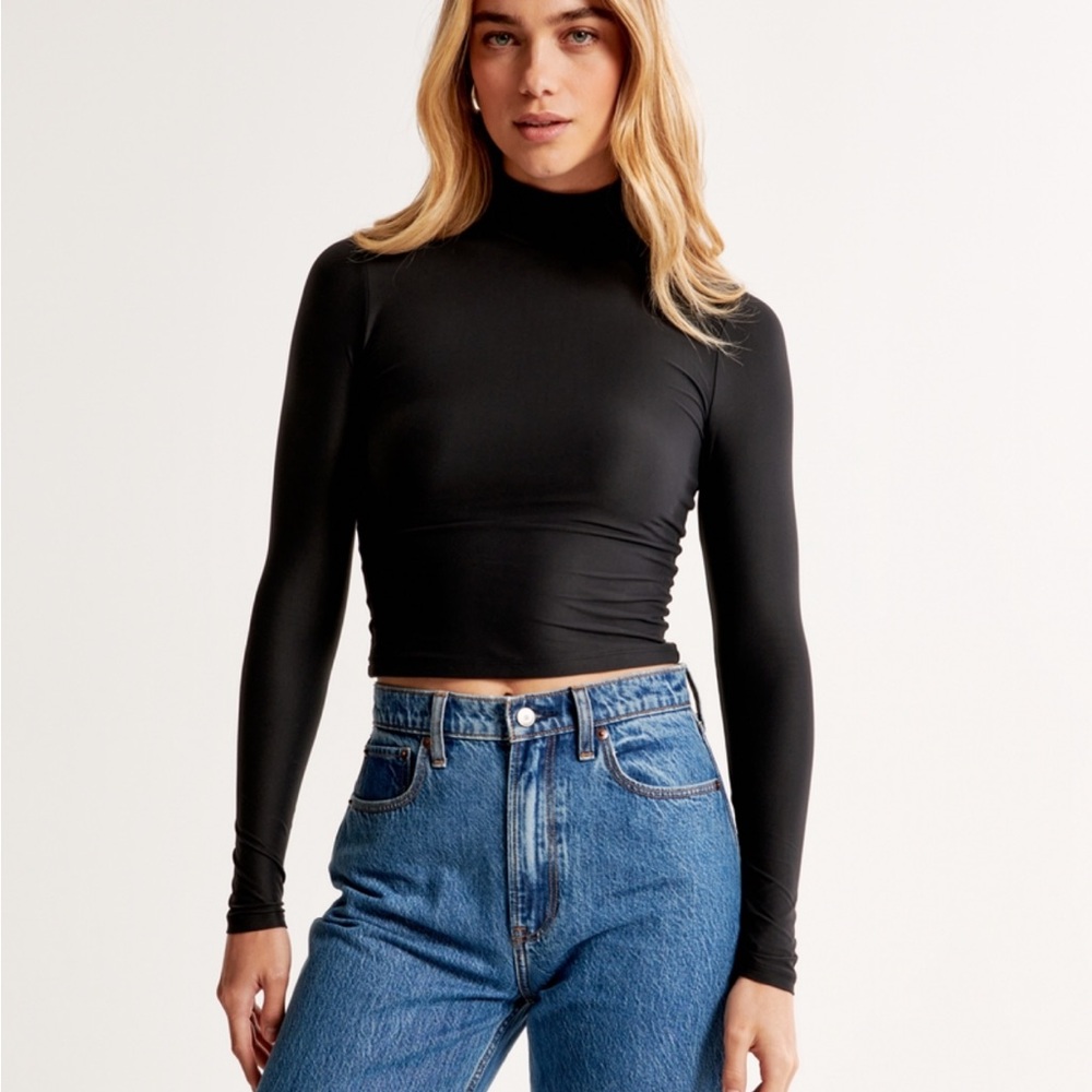 Abercrombie and Fitch Black Long Sleeve Mockneck Crop Top